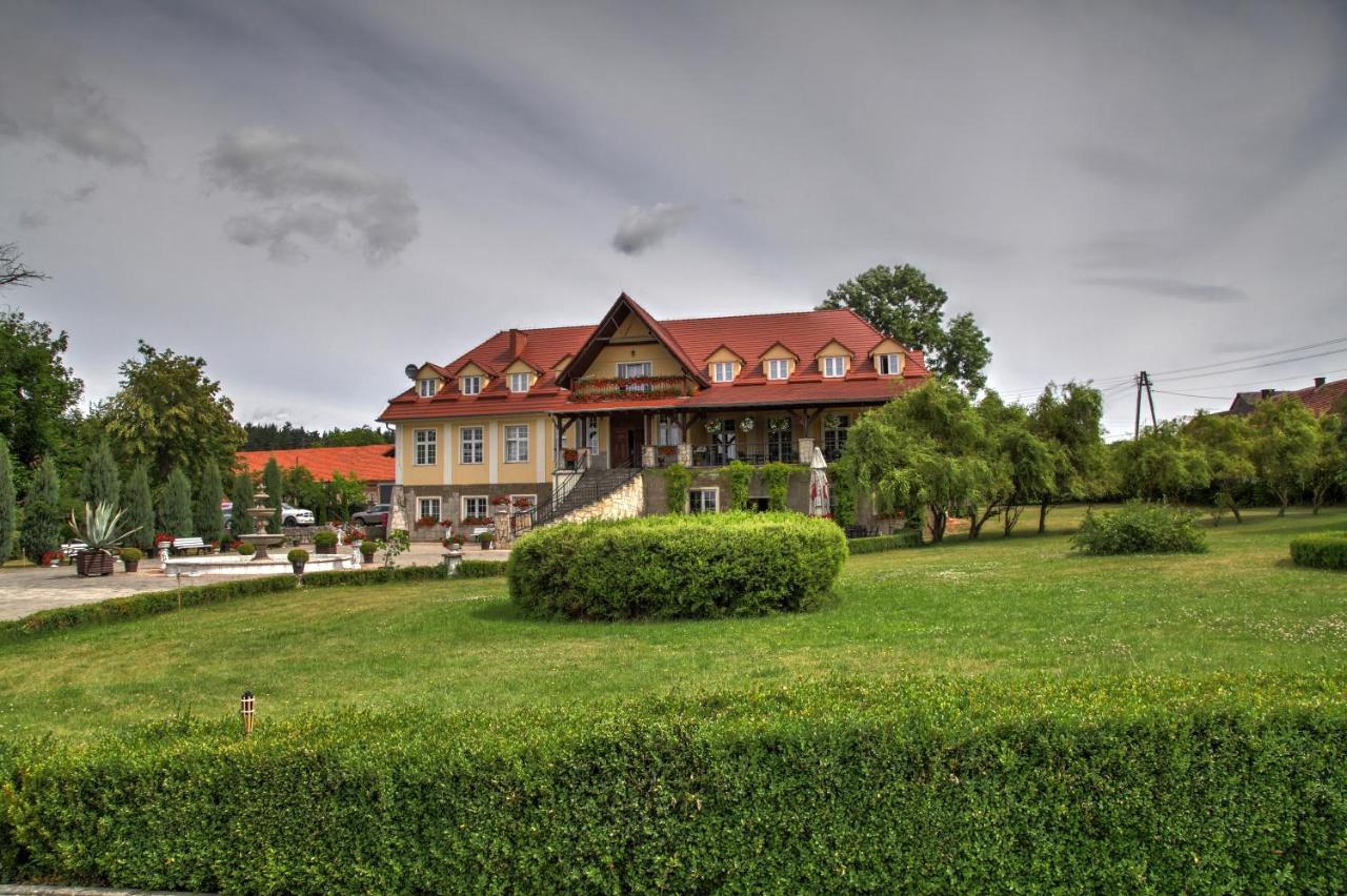 Zespół Pałacowo-Parkowy Bądzów Polkowice Exterior foto