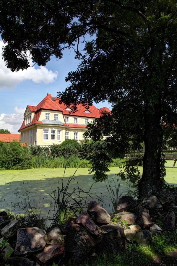 Zespół Pałacowo-Parkowy Bądzów Polkowice Exterior foto