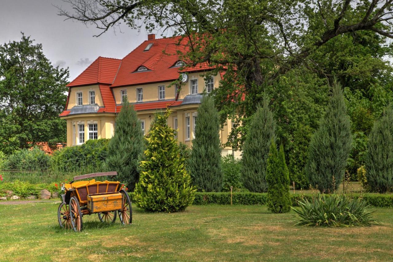 Zespół Pałacowo-Parkowy Bądzów Polkowice Exterior foto